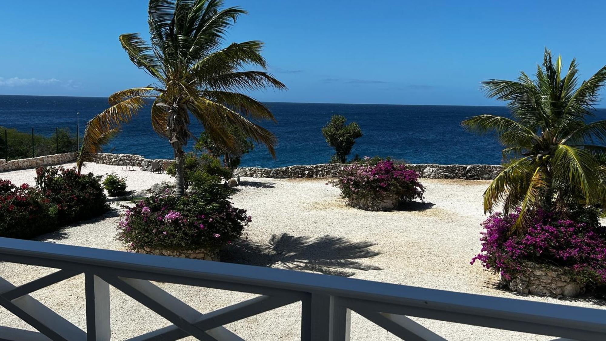 Marazul Dive Resort. 3 Bedroom Seafront House. Dive, Snorkel, Enjoy Amazing Sunsets Westpunt Bagian luar foto